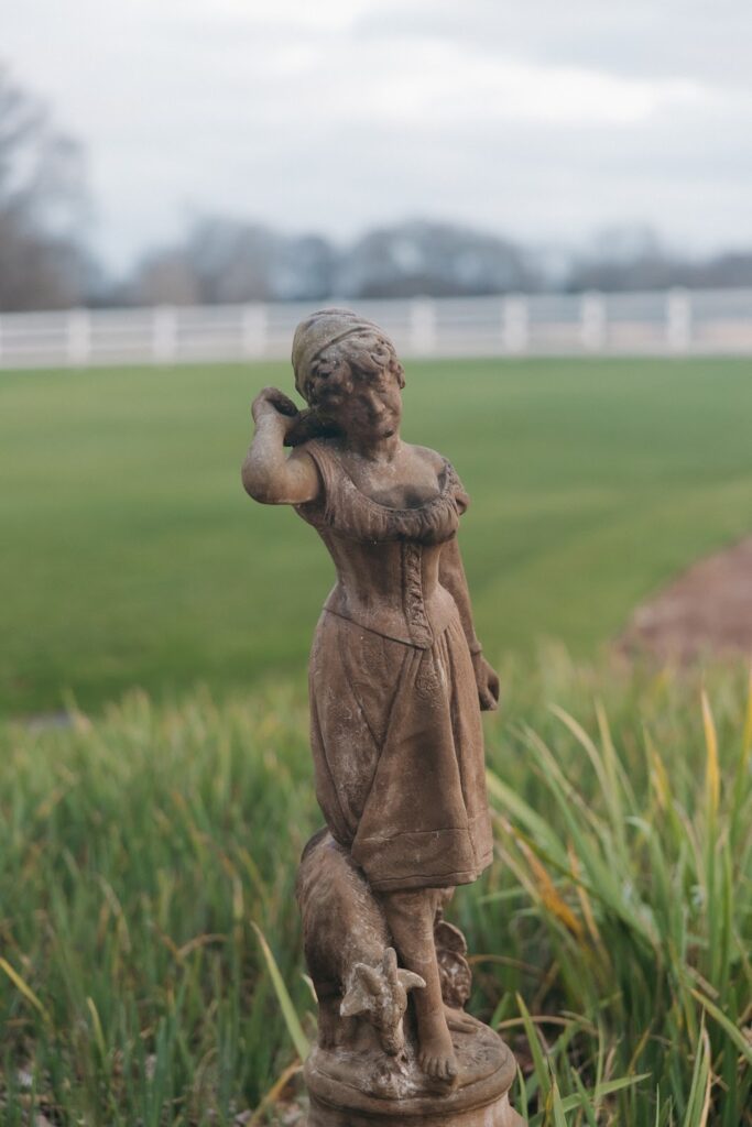 beautiful greenery at the greek style villa of hamilton place Pursell farms